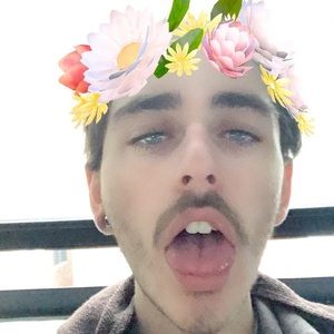 Meet your Posher, Bee